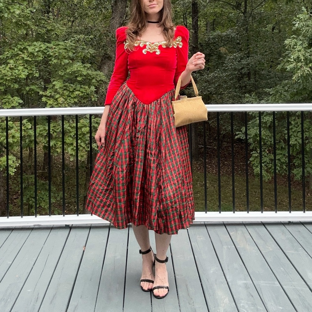 Vintage 1980’s Holiday Party Velvet & Tartan Plaid A Line Skirt Vintage Size 8